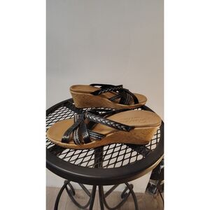 Skechers Women's Cali Luxe Foam Black Strap Wedge Sandals Size 9
